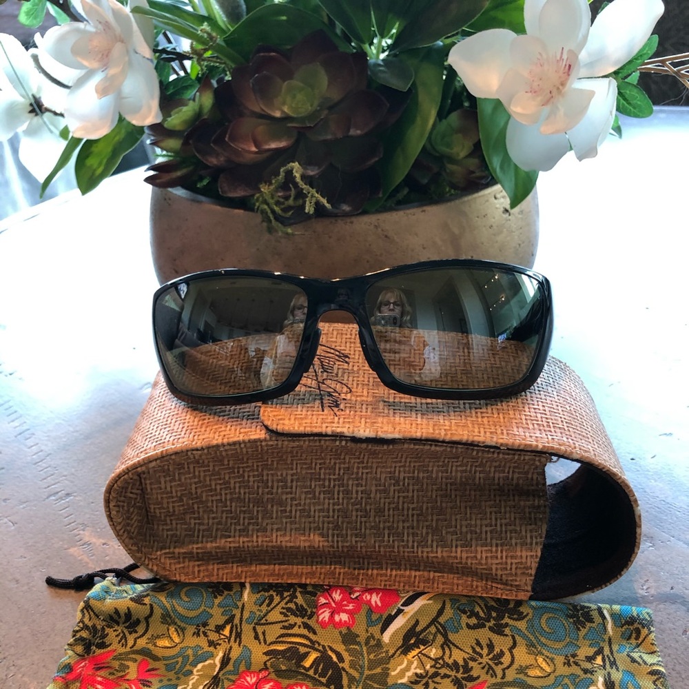 Maui Jim Canoes